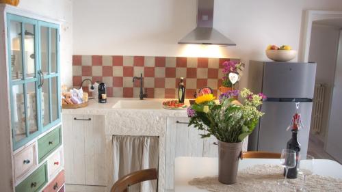 Pietre Gaie - alberobello_Cucina_03