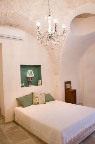 Pietre Gaie - alberobello_Trullo_02